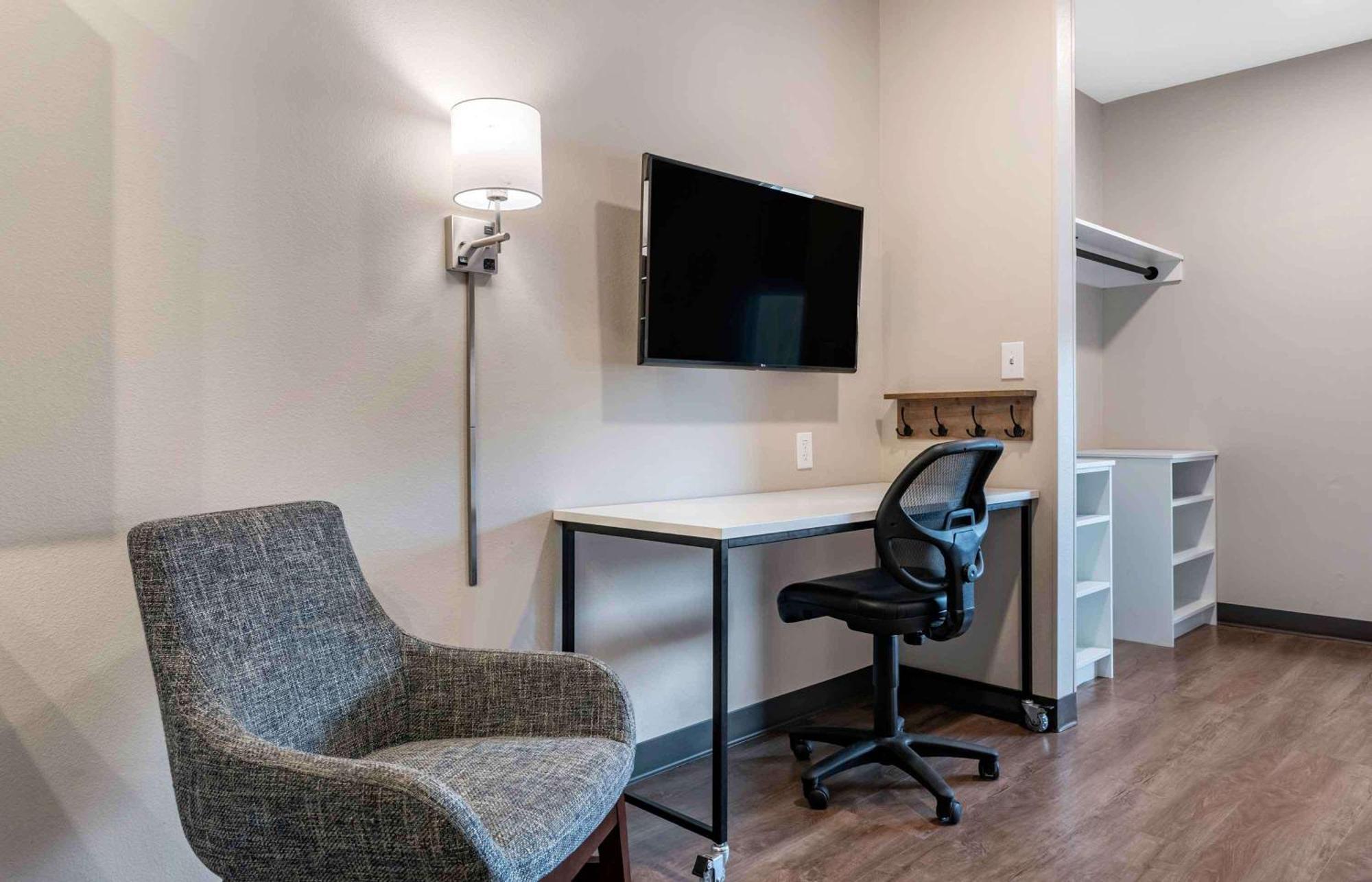 Extended Stay America Premier Suites - Tampa - Fairgrounds - Casino Mango Exterior foto